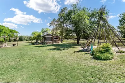 702 S Eagle St, Fredericksburg, TX 78624 - Photo 53