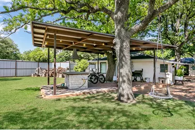 702 S Eagle St, Fredericksburg, TX 78624 - Photo 53