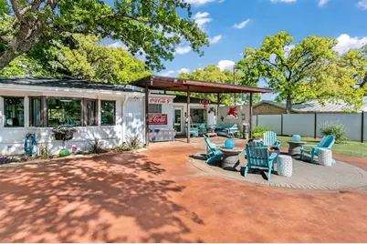 702 S Eagle St, Fredericksburg, TX 78624 - Photo 47