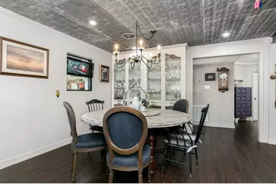 702 S Eagle St, Fredericksburg, TX 78624 - Photo 17