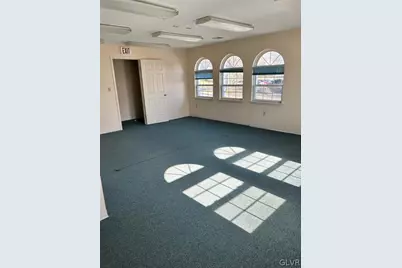 484 Stones Crossing Road #2nd Floor, Palmer Twp, PA 18045 - Photo 7