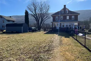 877 Delaware Ave, Palmerton, PA 18071 - Photo 5