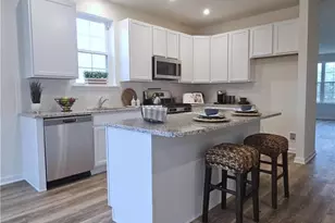 625 Fountain Vw Cir, Upper Macungie Township, PA 18104 - Photo 3