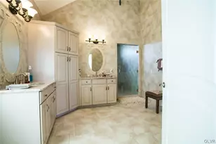 433 Little Creek Dr, Lower Nazareth Twp, PA 18064 - Photo 11