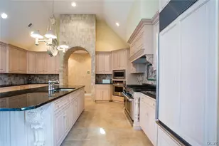 433 Little Creek Dr, Lower Nazareth Twp, PA 18064 - Photo 3