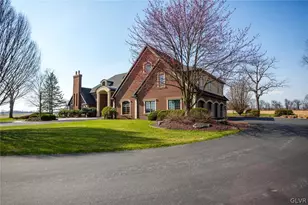 433 Little Creek Dr, Lower Nazareth Twp, PA 18064 - Photo 37