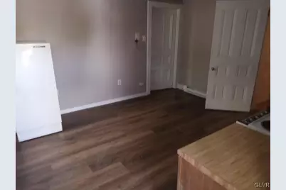 900 Mahantongo Street #7, Pottsville, PA 17901 - Photo 5