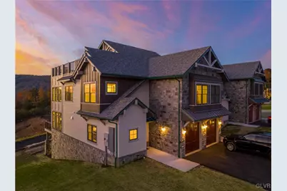 630 Hunter Circle #4 MOUNTAIN HOME ALT, Pocono Twp, PA 18372 - Photo 1