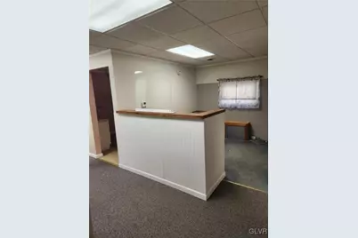 225 S Robinson Avenue, Pen Argyl Boro, PA 18072 - Photo 5