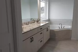 2725 Cobblestone Dr, North Whitehall Twp, PA 18078 - Photo 13