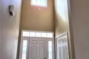 2725 Cobblestone Dr, North Whitehall Twp, PA 18078 - Photo 9