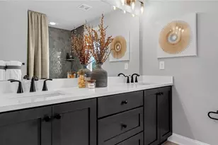 4338 Taviston Ct E, Upper Milford Township, PA 18049 - Photo 5