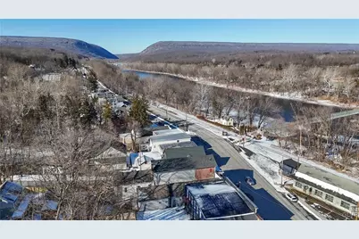 425 Delaware Avenue, Portland Borough, PA 18351 - Photo 91