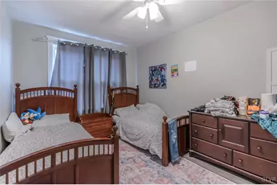 49 N Broad Street, Nazareth Boro, PA 18064 - Photo 17