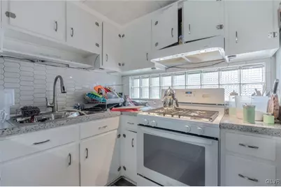 49 N Broad Street, Nazareth Boro, PA 18064 - Photo 13