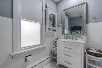 49 N Broad Street, Nazareth Boro, PA 18064 - Photo 15