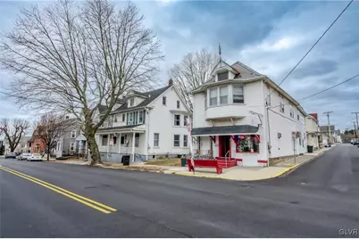 49 N Broad Street, Nazareth Boro, PA 18064 - Photo 3