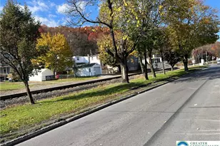 515 N Railroad St, Tamaqua Boro, PA 18252 - Photo 3