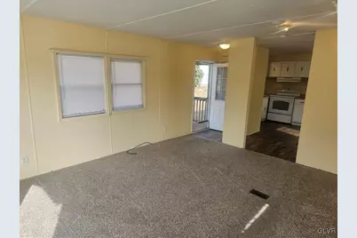 44 Apache, Mahoning Twp, PA 18235 - Photo 3