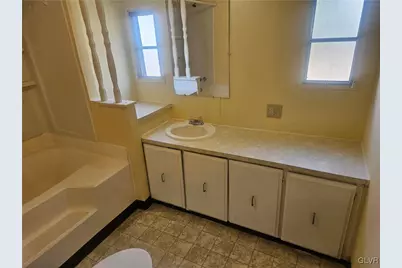 44 Apache, Mahoning Twp, PA 18235 - Photo 15