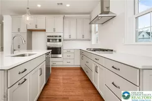 4276 Stonebridge Dr, Upper Saucon Township, PA 18015 - Photo 9