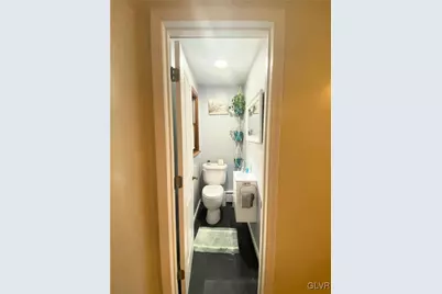 4405 Lehigh Drive, Lehigh Township, PA 18088 - Photo 11