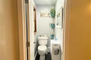 4405 Lehigh Dr, Lehigh Township, PA 18088 - Photo 11