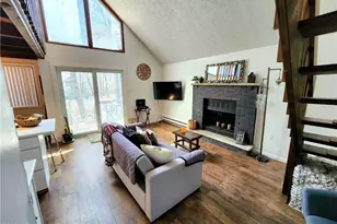 488 Country Pl Dr, Coolbaugh Twp, PA 18466 - Photo 5