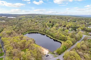 918 Sycamore Cir, Penn Forrest, PA 18210 - Photo 3