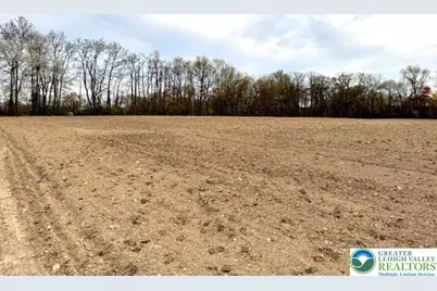 9170 N Loop Road, Washington Township, PA 18080 - Photo 7