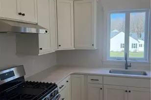 9002 Yorkshire Cir, Weisenberg Township, PA 18051 - Photo 9