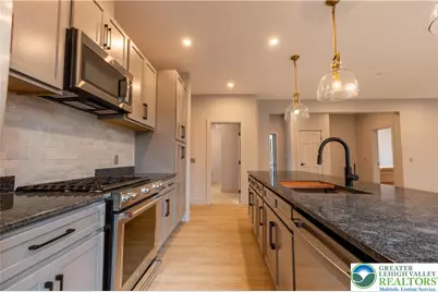 214 Spring Garden Street #2C, Easton, PA 18042 - Photo 3