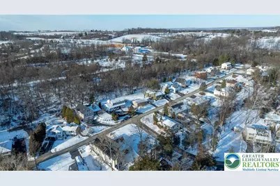 82 Lenape Trail, Upper Mt Bethel Twp, PA 18343 - Photo 5