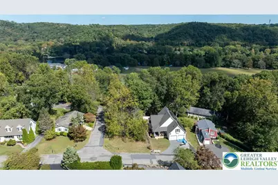 82 Lenape Trail, Upper Mt Bethel Twp, PA 18343 - Photo 5