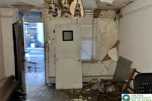 115 N Locust St, Other, PA 17851 - Photo 3