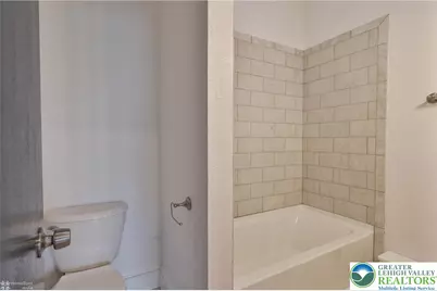 1154 Northampton, Easton, PA 18042 - Photo 15