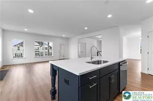 4929 Farrcroft Dr, Forks Twp, PA 18078 - Photo 7