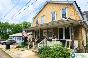 2463 Hillside Ave, Wilson Boro, PA 18042 - Photo 3