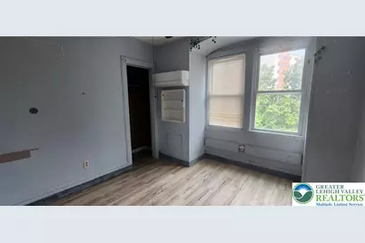 2463 Hillside Avenue, Wilson Boro, PA 18042 - Photo 19