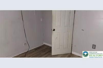 2463 Hillside Avenue, Wilson Boro, PA 18042 - Photo 25