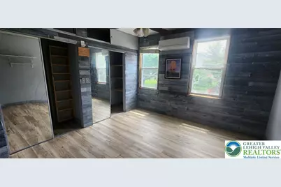 2463 Hillside Avenue, Wilson Boro, PA 18042 - Photo 17