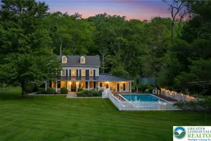282 Crabapple Ln, Middle Smithfield, PA 18302 - Photo 3