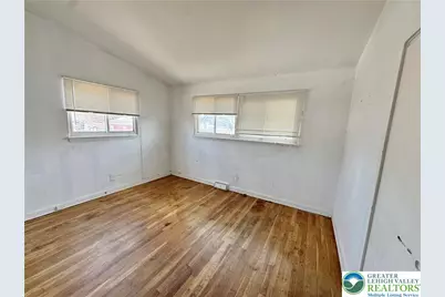 909 Genesee Street, Allentown City, PA 18103 - Photo 3