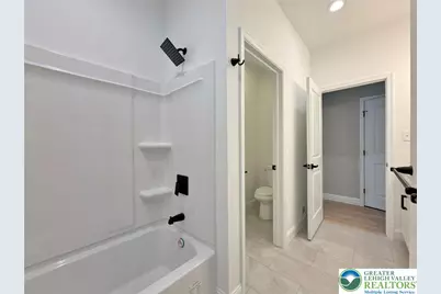 9858 Old U.S. 22, Weisenberg Township, PA 18031 - Photo 15