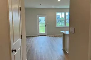 1207 Susan Cir, Upper Macungie Township, PA 18031 - Photo 5