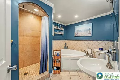 1079 Marshalls Creek Road, Middle Smithfield, PA 18302 - Photo 11