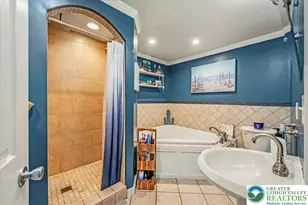 1079 Marshalls Creek Rd, Middle Smithfield, PA 18302 - Photo 11