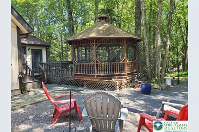 2048 Beaver Run Road, Pocono Lake, PA 18347 - Photo 25