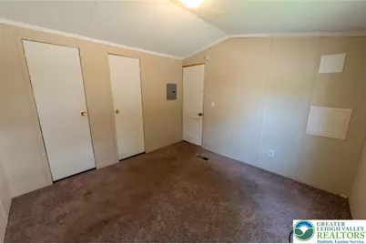 4403 Wolfs Crossing Road, North Whitehall Twp, PA 18069 - Photo 11