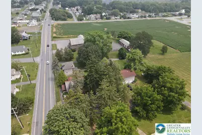 328 E Lawn Street, Upper Nazareth Twp, PA 18064 - Photo 3